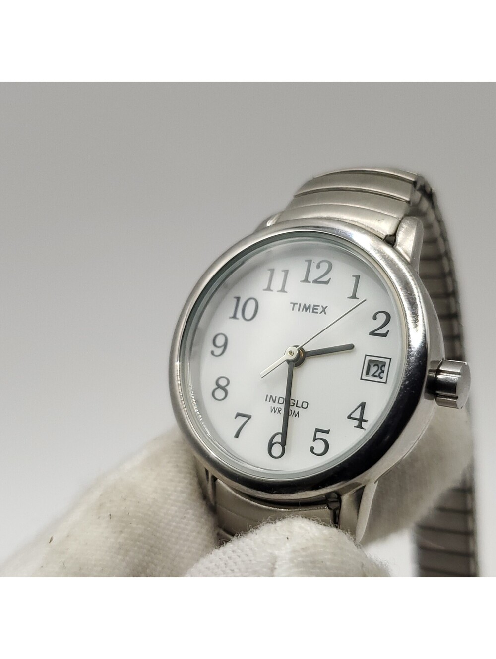 Timex Indiglo White Date Dial Womens Watch 25mm Silver Stretch Band New Battery - Picture 10 of 15